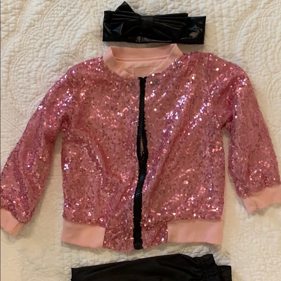 Pink Ladies Outfit - Picture 2 of 4